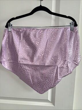 Satin Lilac Animal-Textured Strapless Top